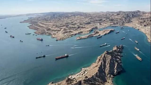 ترمب: السيطرة على سفينة شحن إيرانية.. وطهران.. سنرد قريباً على هذه القرصنة المسلحة